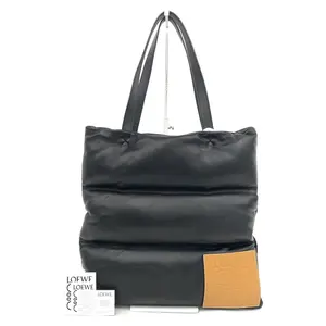 Pre-owned Loewe Leather Shoulder Bags 14.57'' R1579 Shoulder Bag C1368867616 0521 T2 Ella