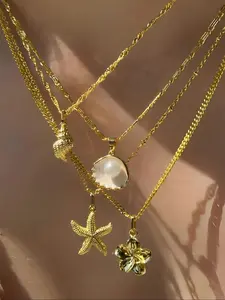 4-Piece Layered Necklace Set for Women, Boho Starfish Shell Flower Pendant Necklaces, Beach Ocean Style Multi Layer Chain Jewelry, Trendy Summer Vacation Stackable Necklaces, Cute Fashion Gift for Girls