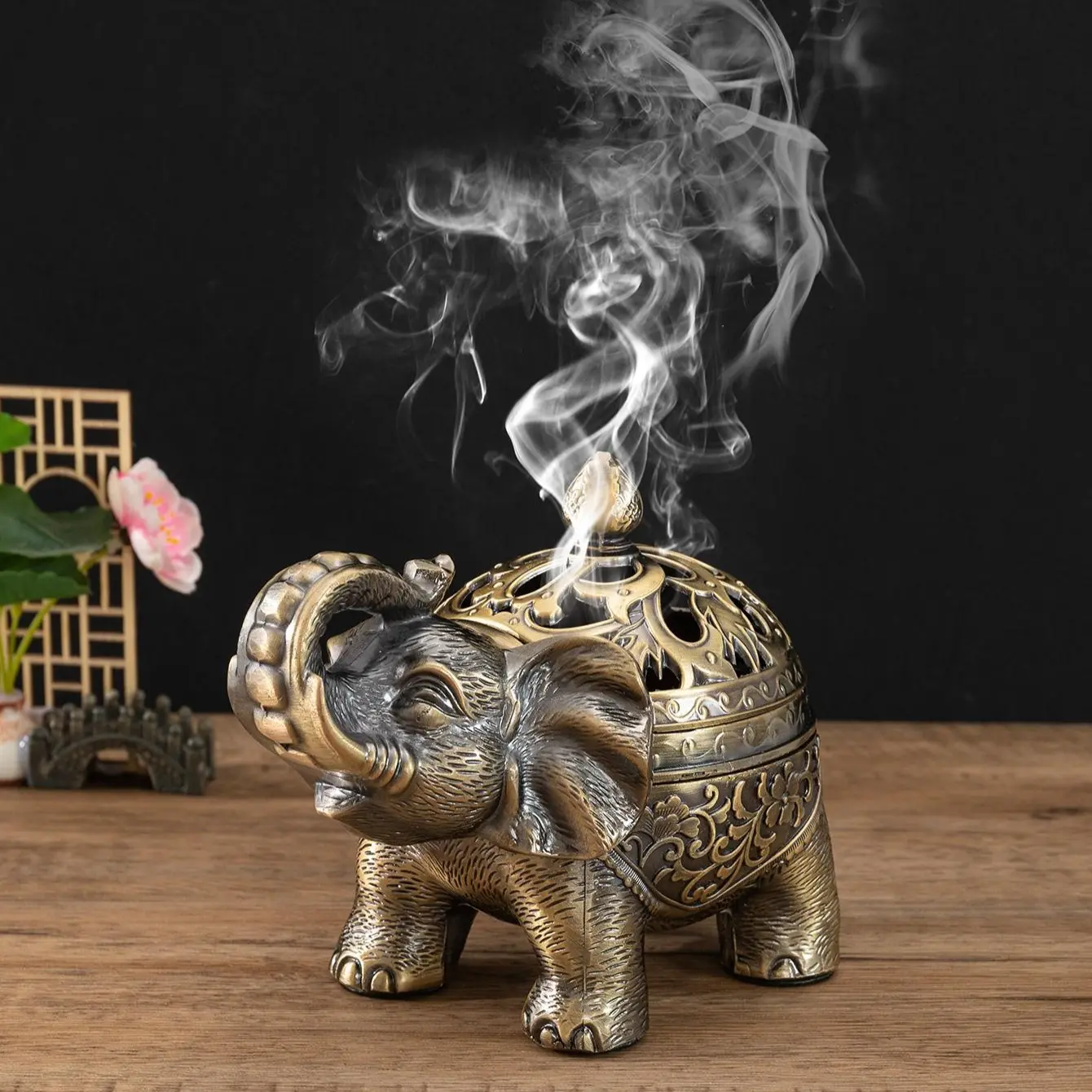 Elephant Incense Burner, Antique Copper Color, Oriental Aesthetic, Hollowed-Out Design, Fragrance Incense, Ideal for Tea Rooms & Study Spaces, Home Fragrance Decor, Incense Holder