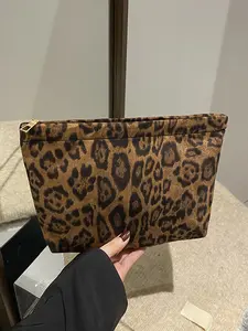 Retro fashion minimalist multifunctional leopard print handbag, daily makeup and miscellaneous storage bag, multifunctional large capacity personalized makeup bag, suitable for parties, dates, and dinners, Handheld bag purse