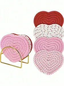 4pcs Valentine's Day Heart Shaped Coasters Handmade Woven Heart Shaped Coasters Pink Red Coasters Non-Slip Absorbent Beverage Mats Suitable For Home Restaurant Tea Cafe Bar Decoration (Without Shelf) Reusable placemats