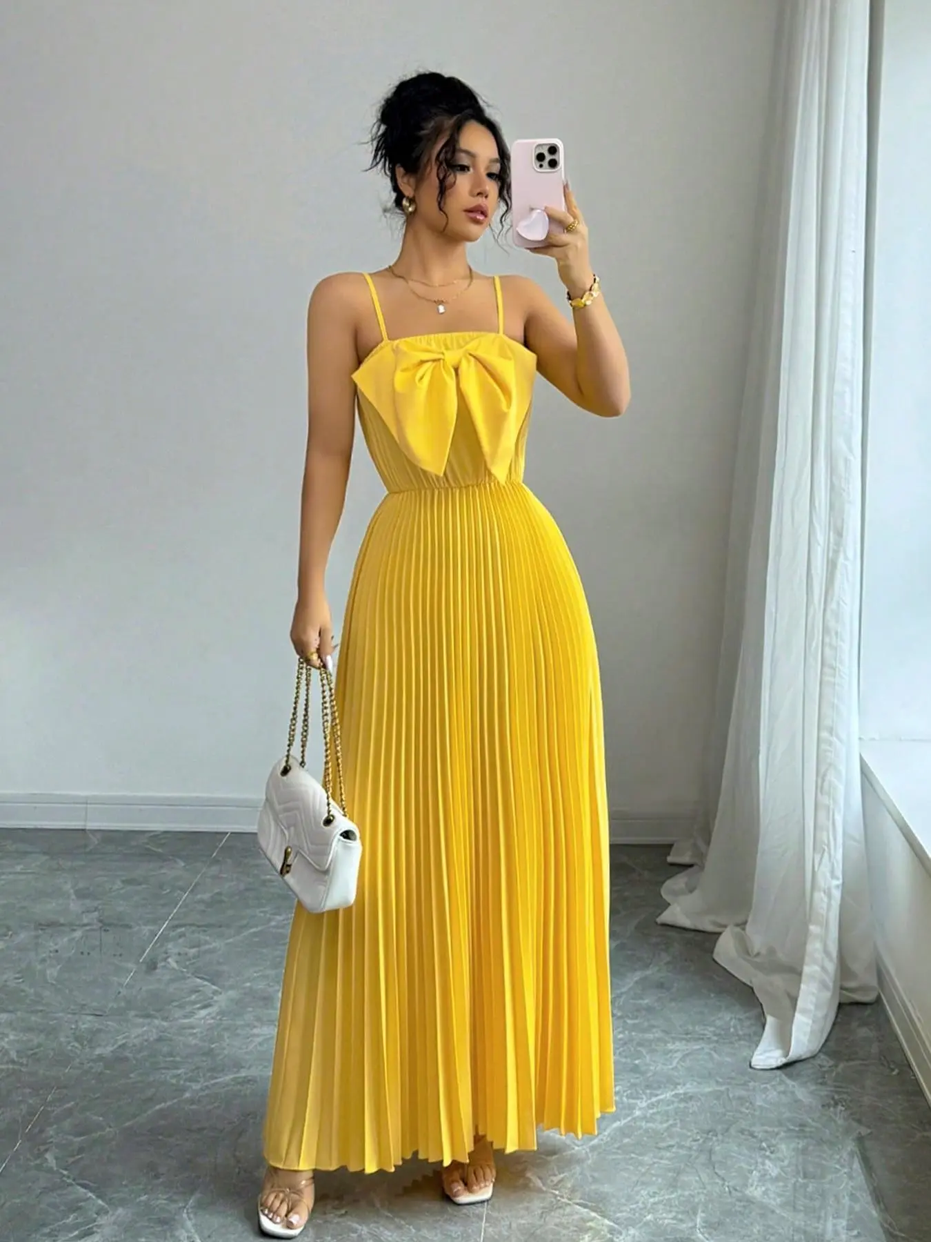 Elegant Chic Casual Women's Halter Maxi Dress with Bow Design, Adjustable  Straps, Fitted Waist, A-Line Skirt, Perfect for Parties and Vacations,  Elegant Sleeveless Dress, Womenswear - TikTok Shop