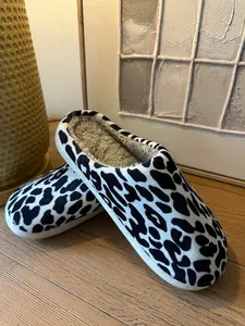 BLACK LEOPARD SLIPPER