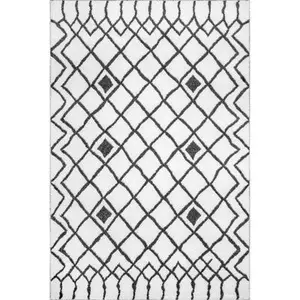 Remi Diamond Lattice Area Rug