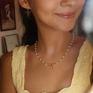Darla Bow Necklace Darla Bow Necklace