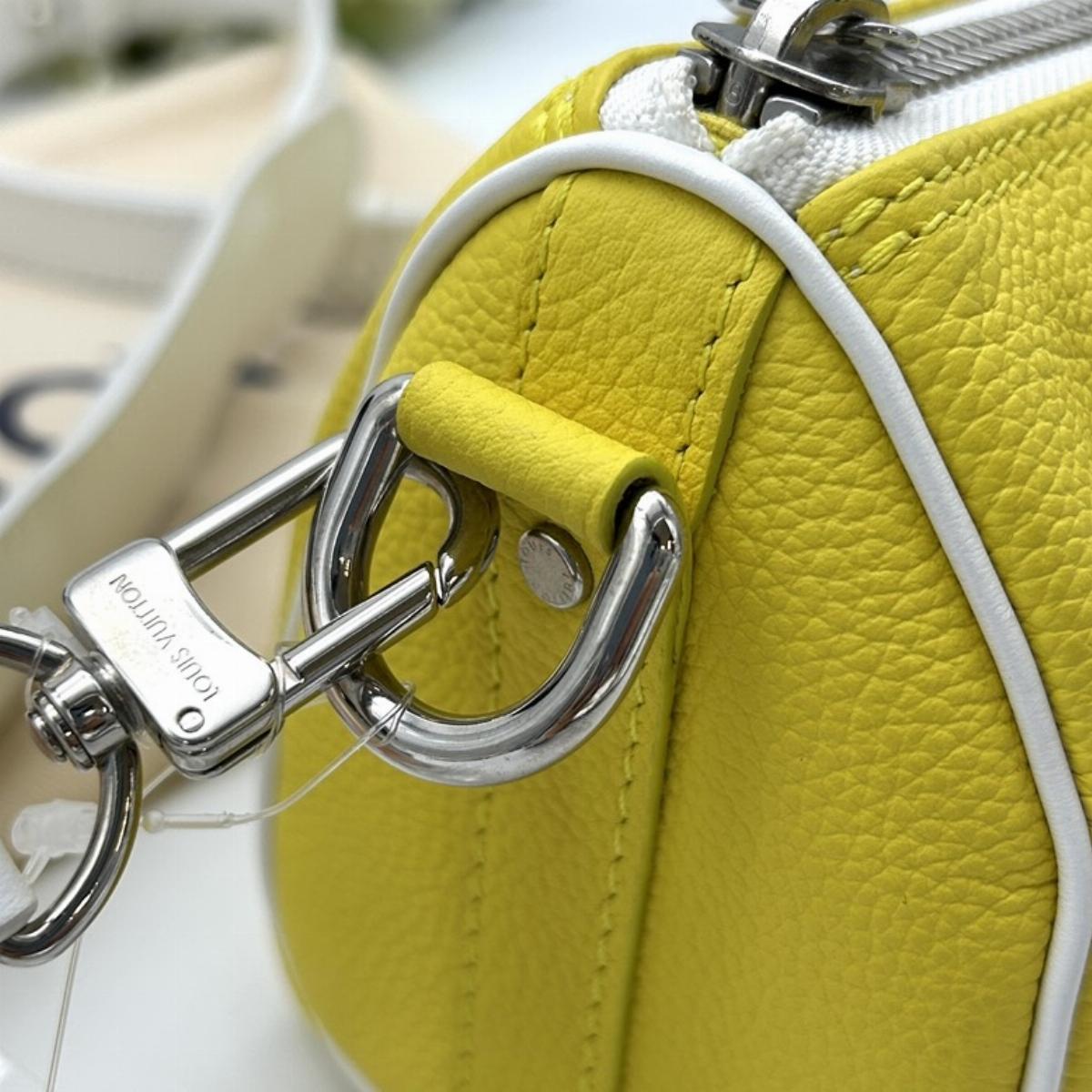 Pre-owned Louis Vuitton As Shown Shoulder Bags Keepall Bandoulière 25 RS2291463