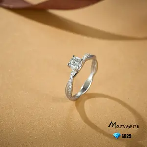 925 Sterling Silver 0.63 Carat Moissanite Ring Twist Four-claw Engagement Rings for Women, Luxurious Romantic Design for Confession, Engagement, Wedding, Perfect for Anniversary, Birthday, Thanksgiving, Christmas Gift, Comes with Gift Box