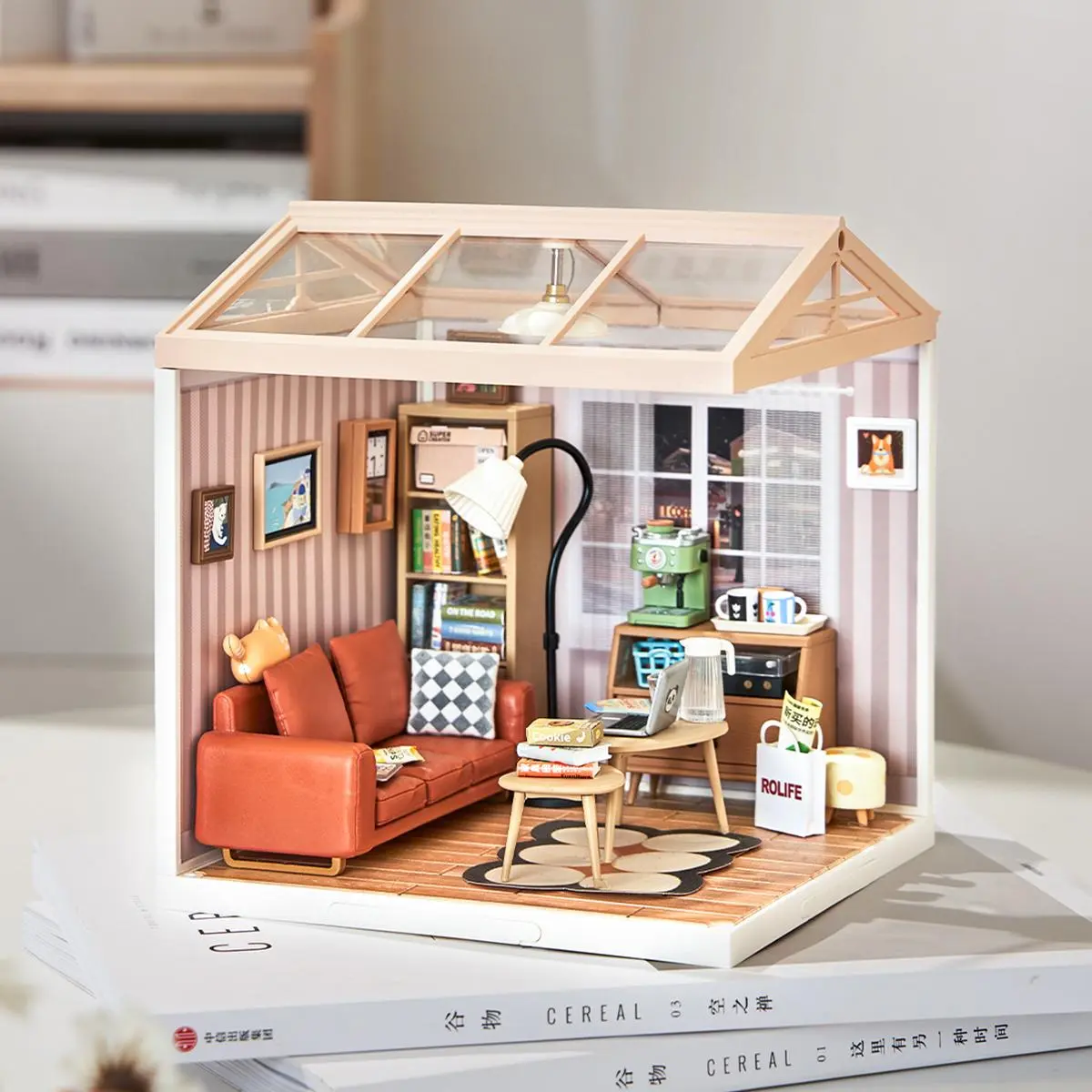 Rolife Cozy Living Lounge DIY Hollow Plastic Miniature House Set - Doll House, DIY Assembly Plastic Material Miniature Set, Role Play Building Toy Kit DW007, Role Play Set