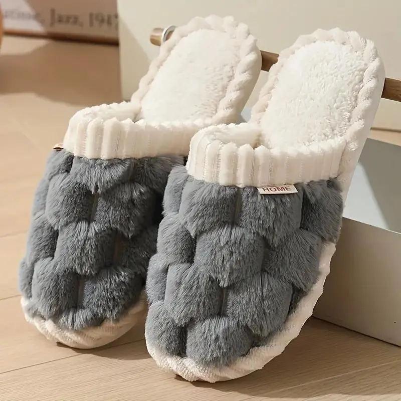 Checkered Plush Slippers for Women & Men, Cozy Fuzzy Lined House Shoes with Non-Slip Sole, Warm Indoor Outdoor Slippers for Fall & Winter