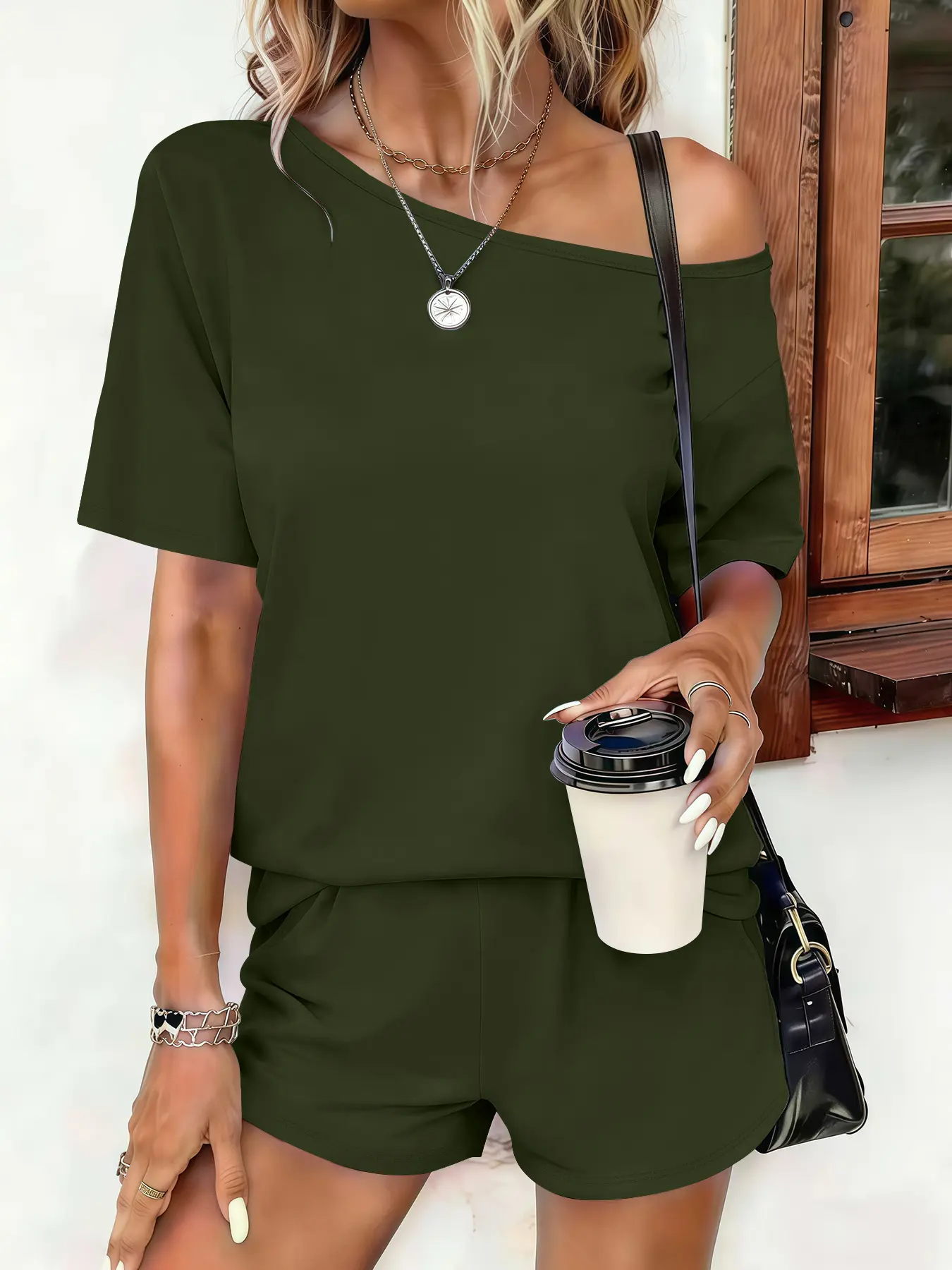 2-Pack American Slouchy Hot Girl Style Western Light Sexy Lightweight Everyday Casual Plus Size Women's Off-Shoulder T-Shirt and Shorts Set Fashionable Off-Shoulder t Sleeve and Hot Pants Set Top Fit