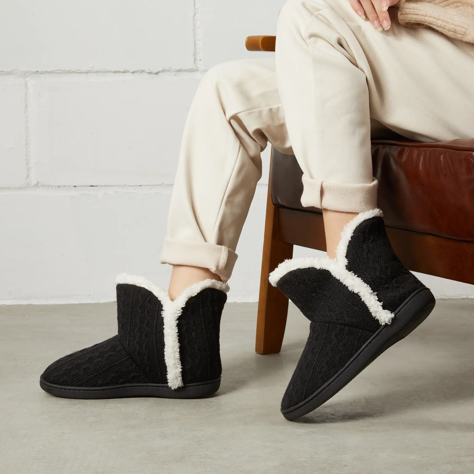 Women's Knitted Ankle Bootie Slippers, Comfortable Pull-On House Shoes with Warm Plush Fur Lining and Rubber Sole for Indoor Outdoor Use, Footwear