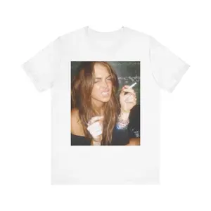 Lindsay 90s T-Shirt - White Casual Top for Women - Womenswear casual trendy