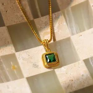 Vintage Emerald Pendant Necklace by Caitlyn Minimalist