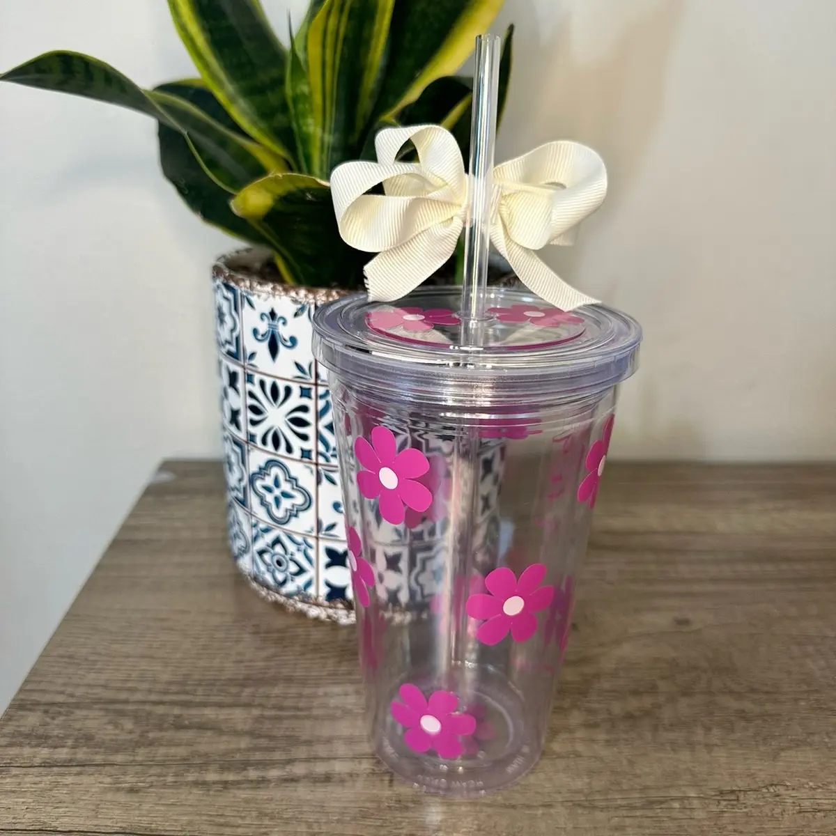 16oz Daisy cup with name
