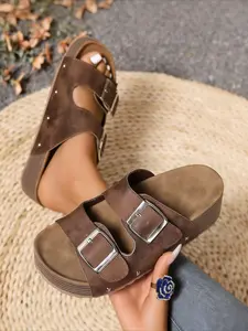 European-style riveted cork wedge sandals with a low heel, white, single-button strap, flat sole, open toe, perfect for summer wear, Casual Flat Sandals