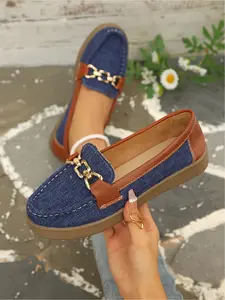 Women's new round-toe flat shoes with metal buckle decoration, non-slip, lightweight loafers, simple slip-on shoes for daily commuting