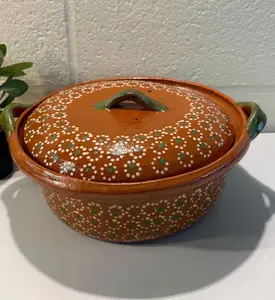 Mexican farmhouse vintage 12” clay casserole. Cazuela de Barro hecha en Mexico