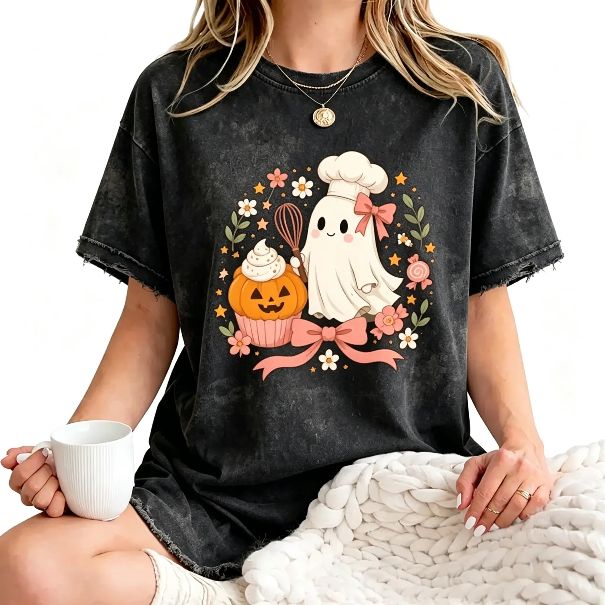 Women'S Halloween Chef Ghost And Pumpkin Cupcake Print T-Shirt, Festive Fall Design for Women, for Summer Daily Wear, Comfortable Streetwear for Weekend Outfits, Novelty Print for Travel, Parties