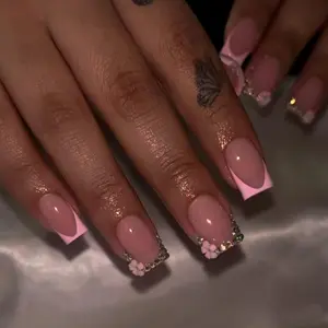 Flower Design Rhinestone Decor Fake Nails with Nail File & Tape, 24pcs/set French Style Short Square Press on Nails for Women & Girls Diy Nail Art, Diy Nail Kit