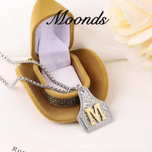 Gold necklace with western cowboy 26-letter pendant, embossed two-tone necklace, women's necklace, women's jewelry, couple's gift