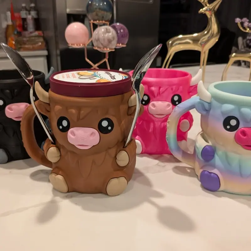 Ferdinand, the Highland Cow Ice Pint Holder