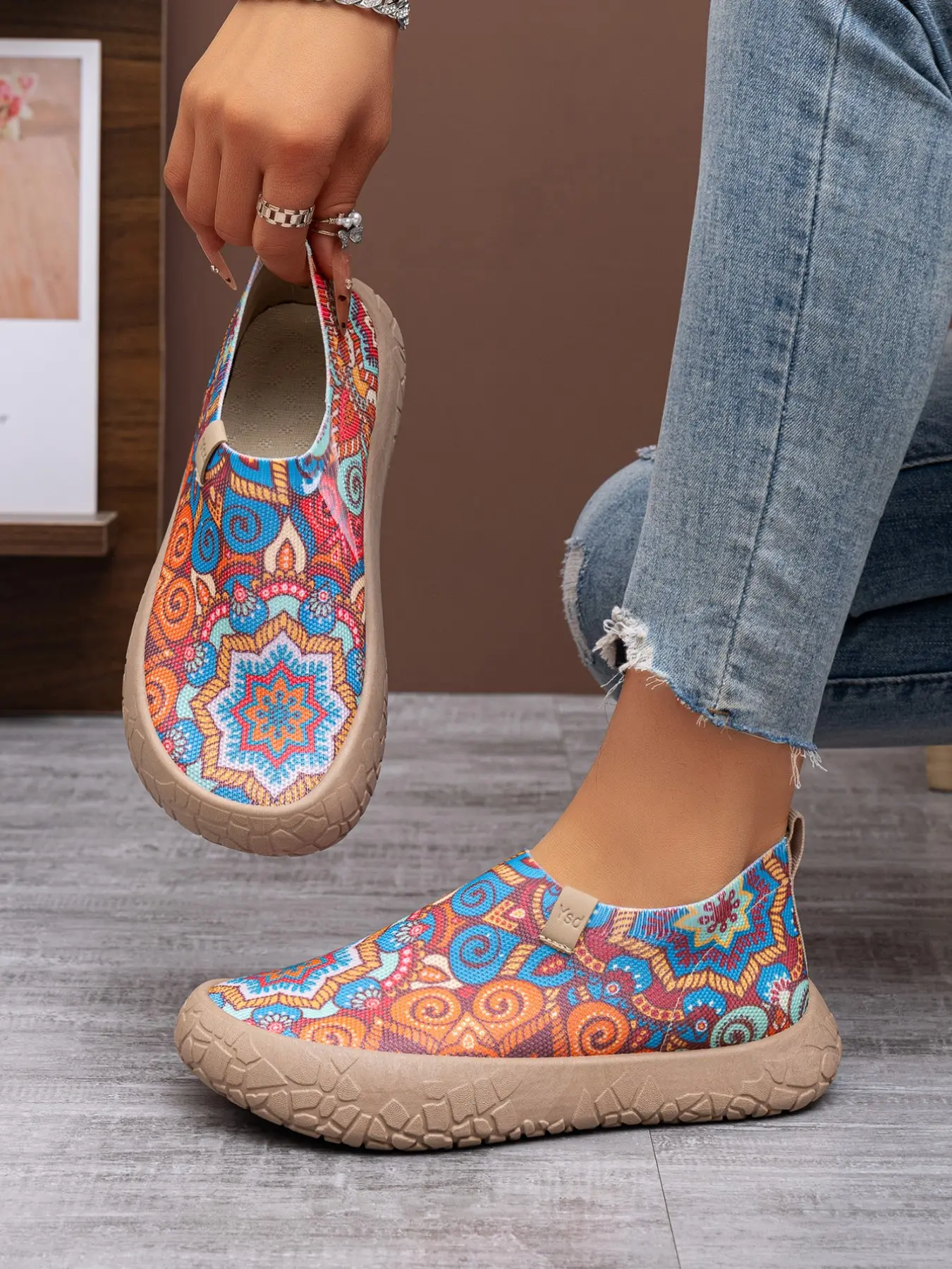 2026 New Women's All-Season Lightweight Breathable Sneakers, Casual Round Toe Geometric Design, Slip-On Non-Slip Sole, Outdoor & Commute, Lightweight Casual Shoes