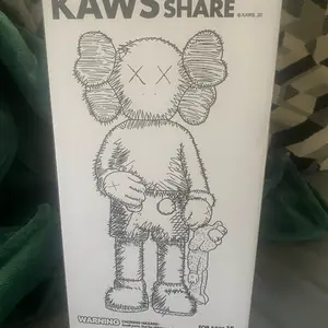 Kaws share,open edition ..20