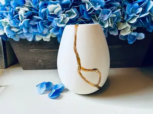 Kintsugi Vase, Kintsugi Tall White Bud Vase, Kintsugi Art, Graduation Day, for Her, Home Decor, Minimalist, White Flower Vase