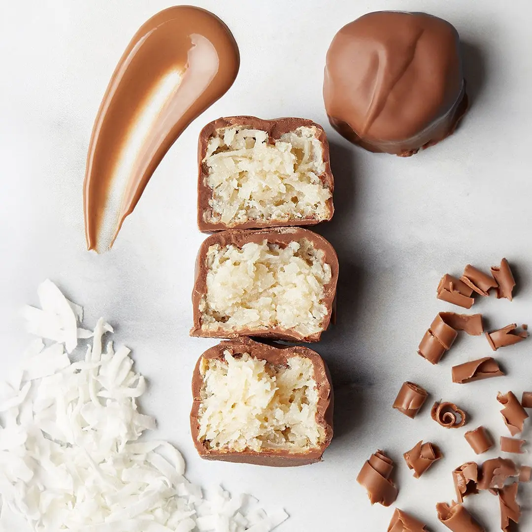 Simple Milk Maccs – Toasted Coconut with Belgian Milk Chocolate