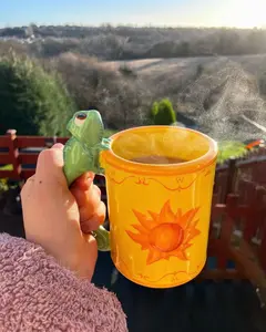 Pas.cal Chame.leon Mug,Tang.led Pas.cal Mug ,Rapunz.el Inspired Mug,Coffee mug,Handmade Mug,Unique mug,Ceramic chame.leon cup,Book club mugs