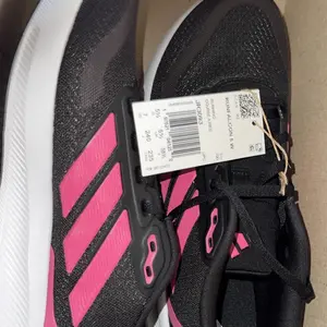 Runfalcon Shoes US Size 7 Women's Athletic Running Footwear for Comfort and Support Ideal for Runners and Girls