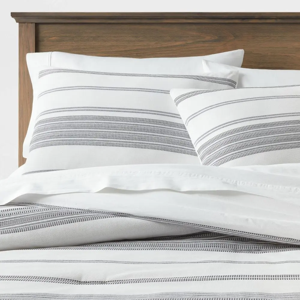 Twin/Twin Extra Long Cotton Woven Stripe Comforter & Sham Set White/Navy - Threshold: OEKO-TEX Certified Zipper Closure