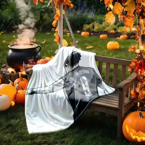 1 piece "You are invincible." themed flannel blanket - Modern design flannel blanket, suitable for sofas and beds, all-season use, super soft and warm, digital printing, 100% polyester material, machine washable, suitable for camping, picnics and