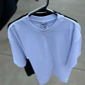 Shaka Wear Super Max Heavyweight T-Shirt White. Street wear, oversized heavyweight fit. Perfect for everyday wear or on a nice night out!  You can never go wrong with a clean with tee. Menswear Casual Tshirt Streetwear Bulk Shaka Wear Pro Club