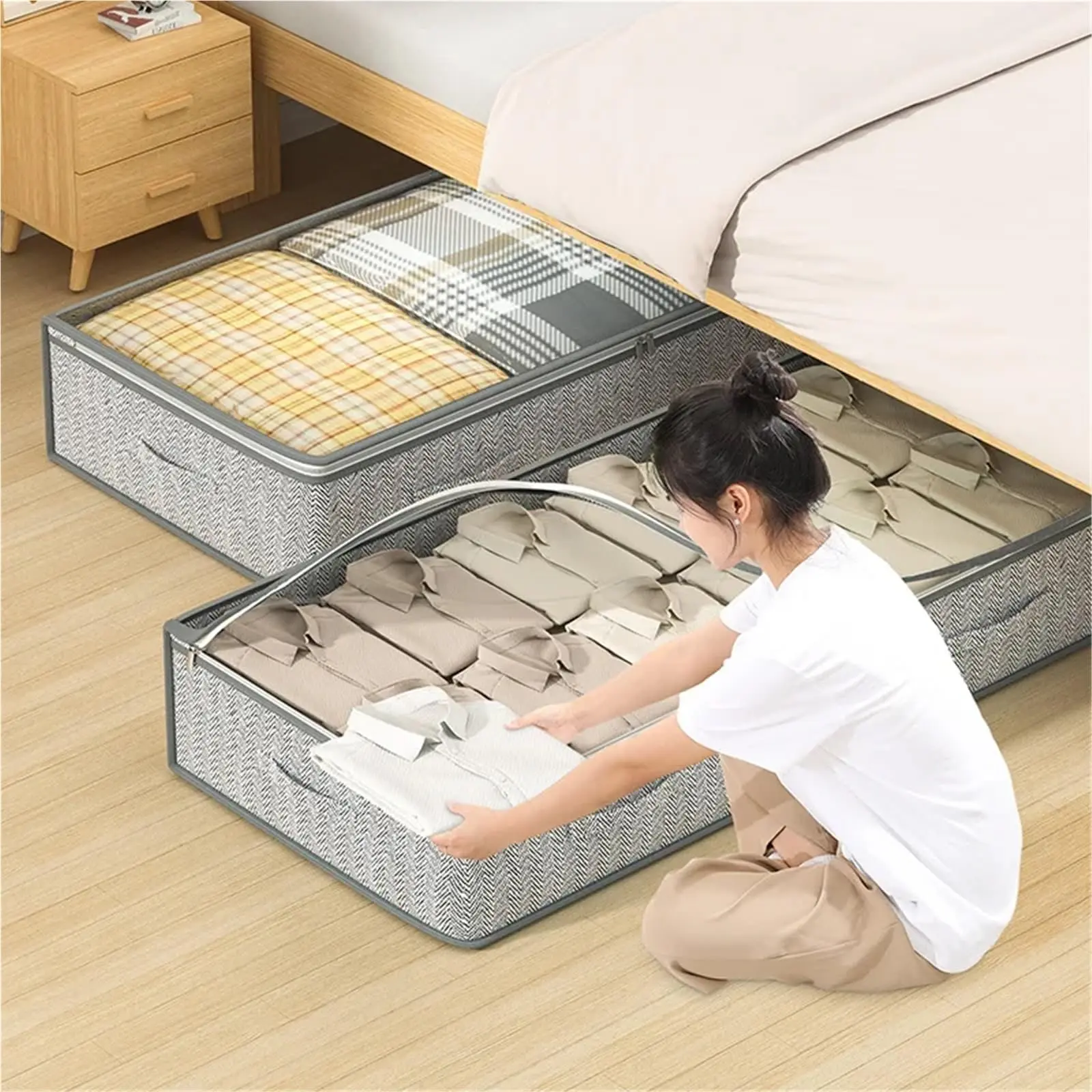 Large Capacity Foldable Under Bed Storage Bin with Clear Window & Reinforced Handles Zippered Underbed Storage Container for Blankets, Quilts, Seasonal Clothes, Low Profile Bedroom Organizer