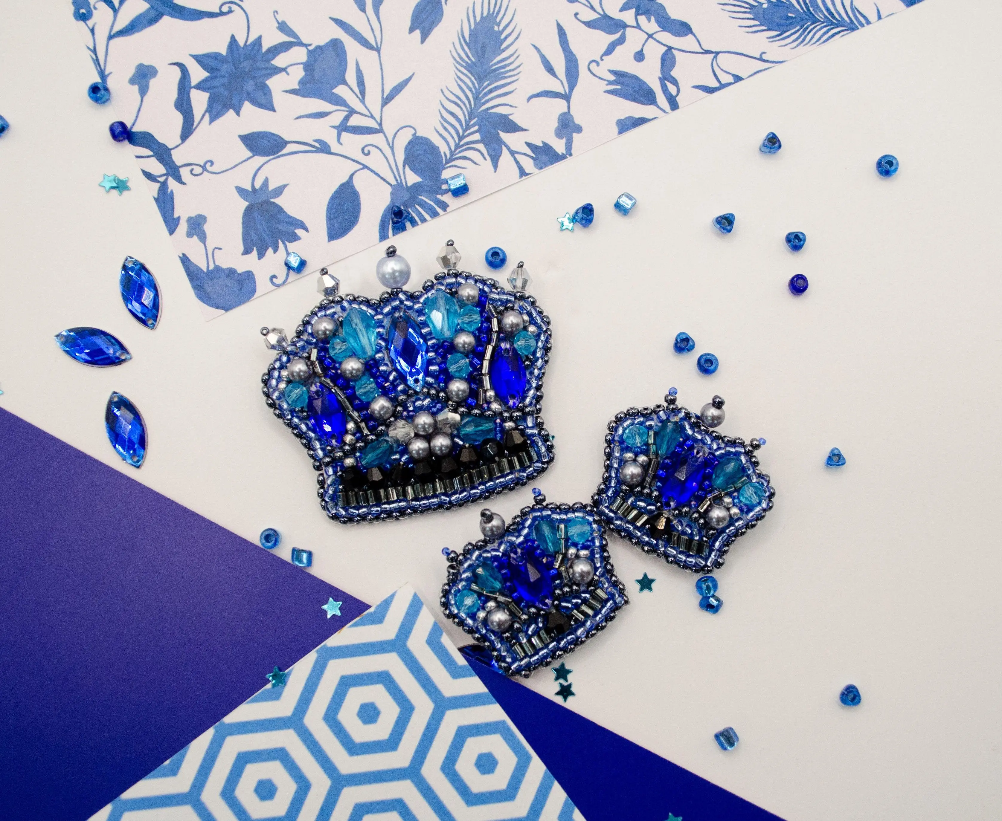 Bead Embroidery Decoration Kit - Crown AD-228