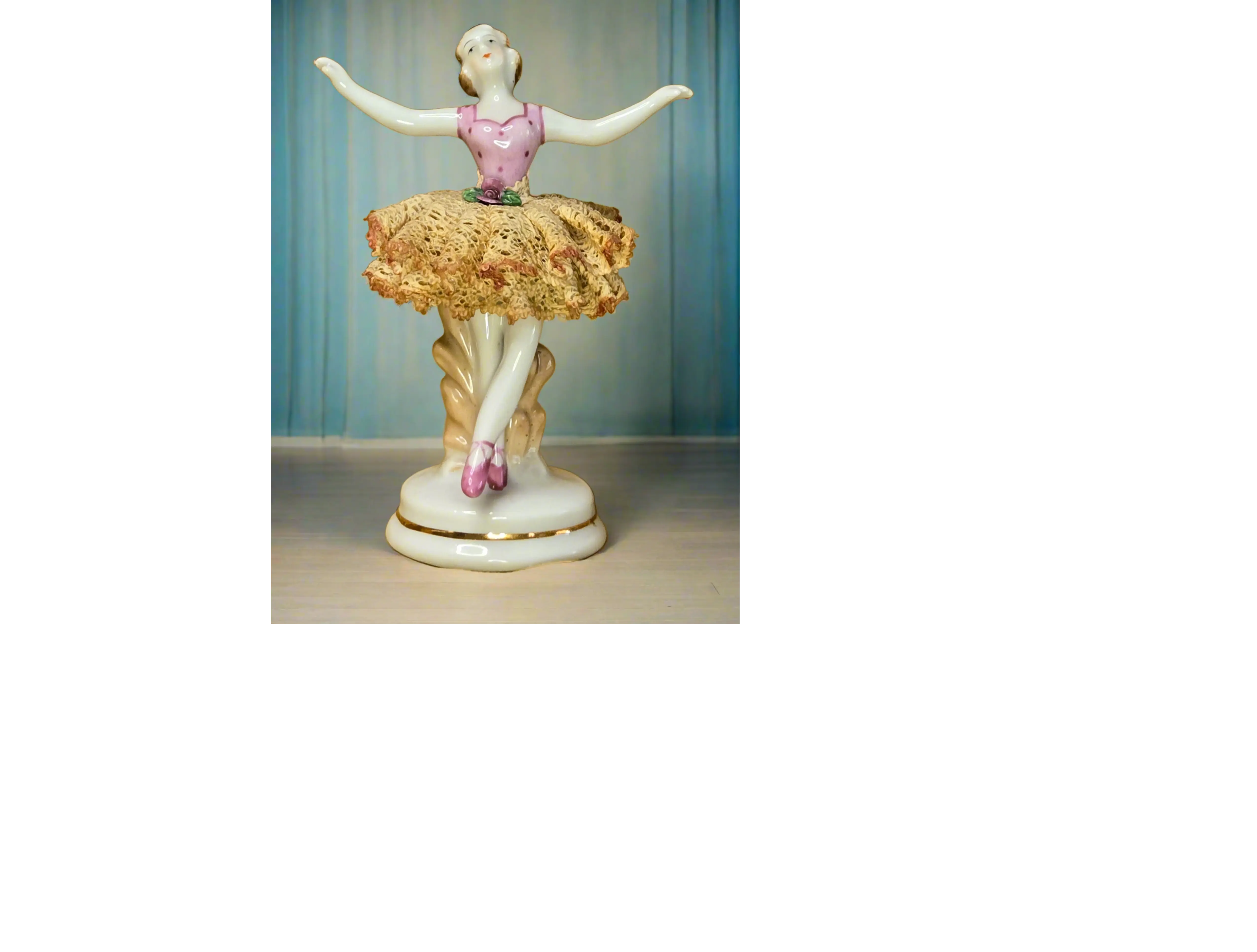Porcelain and Lace Pink Ballerina Figurine - Kouwa - Occupied Japan - 1940s Vintage
