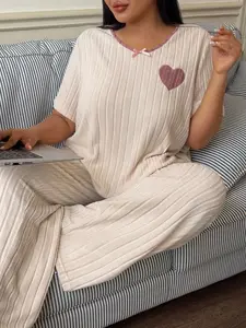 Plus Size Women's Loose Fit Heart Embroidery Bow Short Sleeve Long Pants Set, Comfortable Casual Home Wear, Stylish and Cozy, Loungewear, Pajama Set