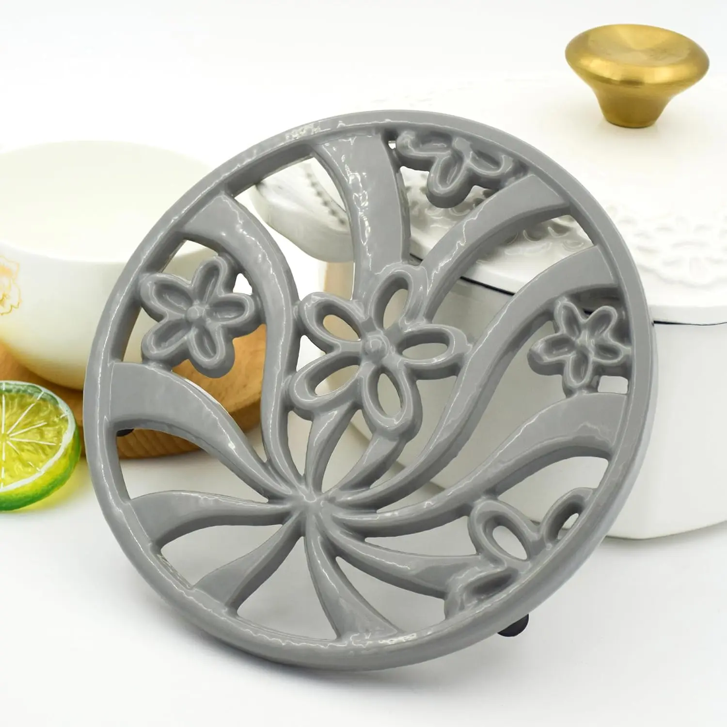 Cast Iron Trivet, Heat-Resistant Metal Trivet for Hot Dishes Pots Pans with Daffodil  for Tabletop Protection, Grey