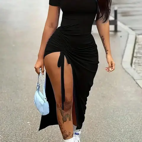 Women's Solid Color Ruched Drawstring Split-Thigh Bodycon Dress, Casual Asymmetrical Hem Round Neck Short-Sleeve Dress for Parties, Clubs and Dates, Summer Dress for Curvy Women, Ruched Slit Dress, Womenswear
