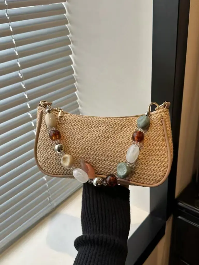 New Retro Style Straw Handbag Custom Beaded Chain Decoration Zipper Opening Light Minimalist Design Small Capacity Shoulder Bag for Women Daily Commute Casual Vacation Student Use