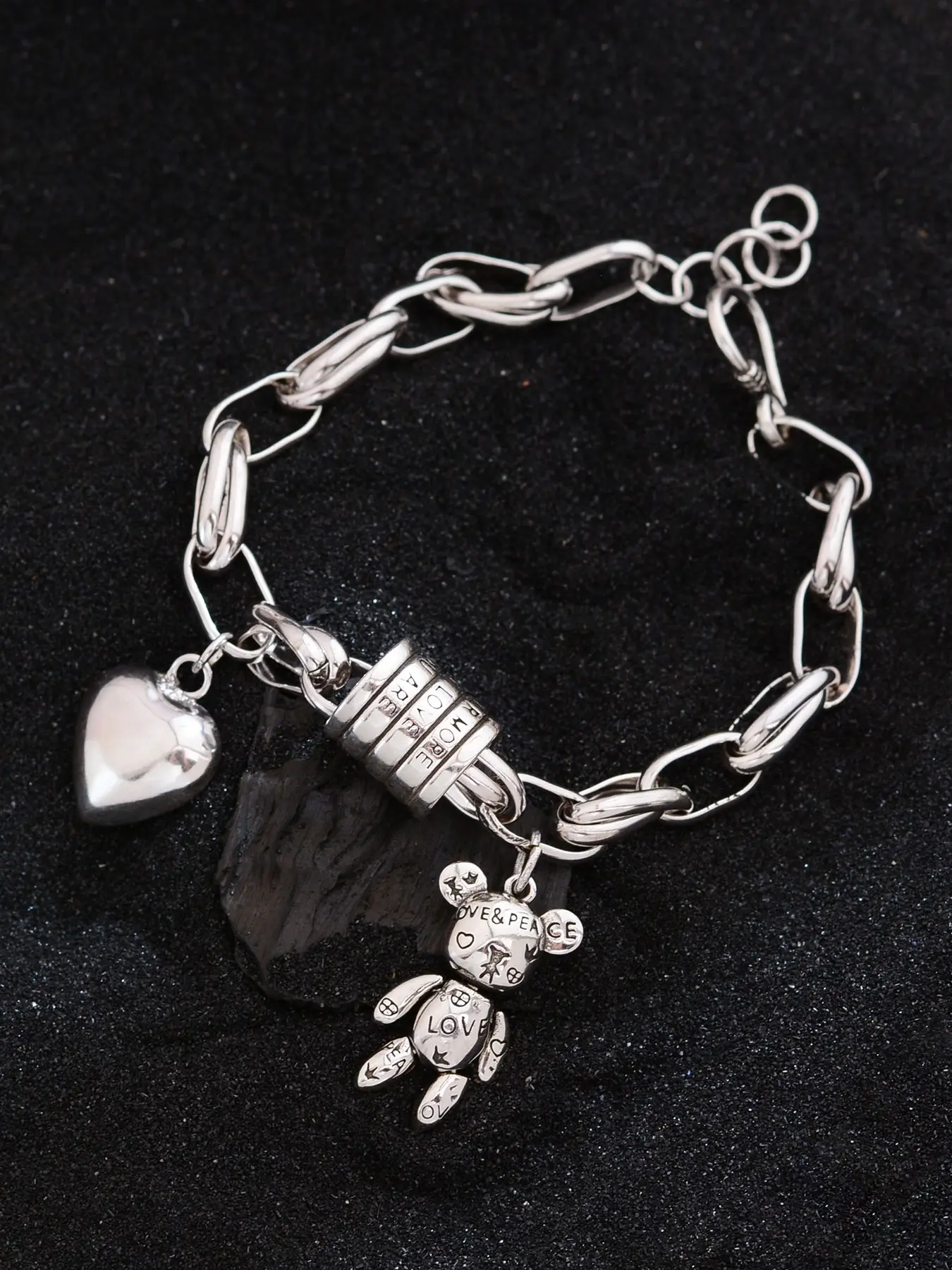 Vintage Heart Pendant Graffiti Bear Charm Hand Chain Bracelet, Punk Style Copper Jewelry, Trendy Unique Cross-Border Accessory Bracelets Jewelry Bracelets Accessories for All Seasons
