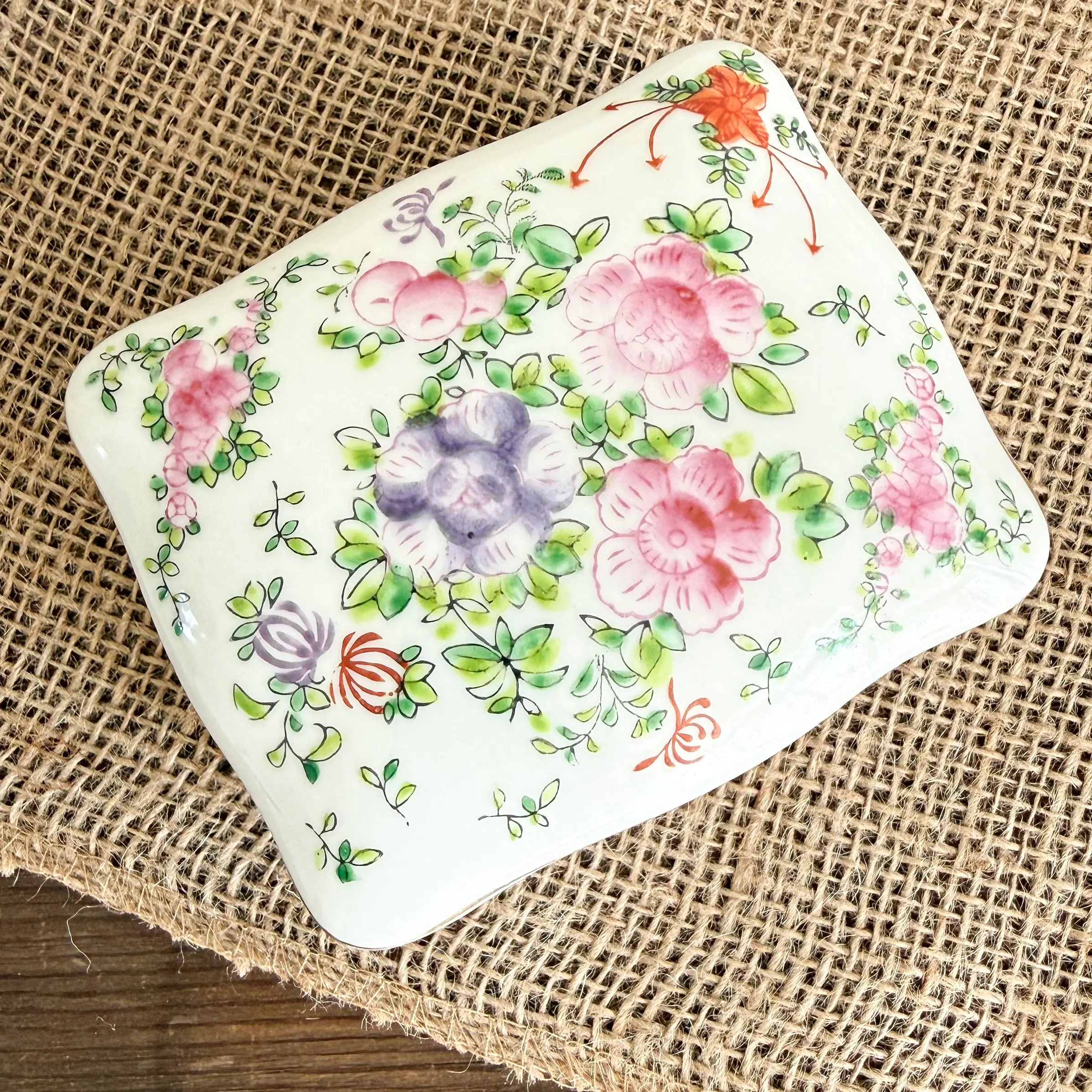 Nora Vintage Chinoiserie Porcelain Ceramic Hand Painted Floral Jewelry box with Lid