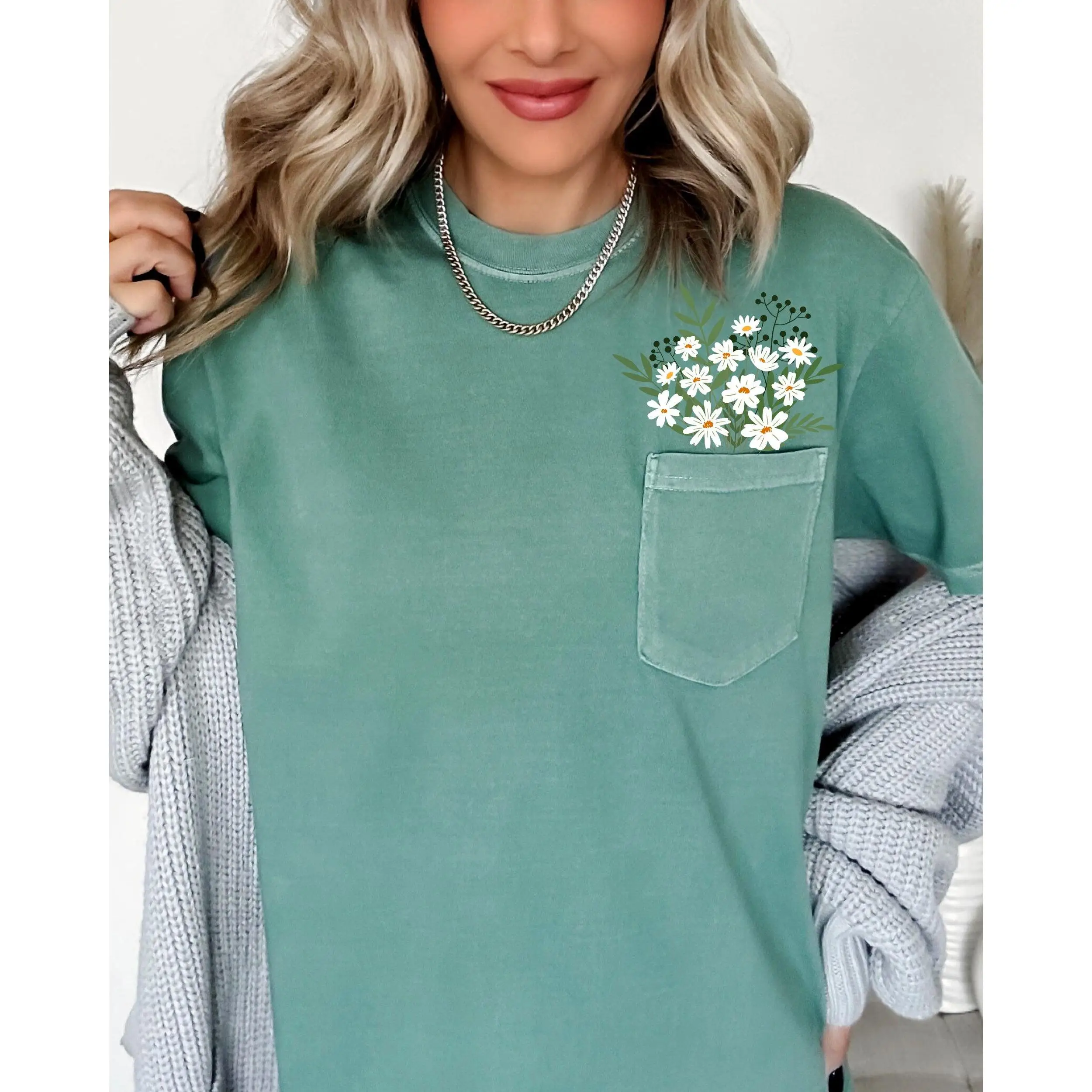 Floral Pocket, Vintage, Gorgeous Flowers, Boho Floral Design, Summer Vibes, Gardening, Festival, Nature Shirt, Women's Comfort Color Tee, Tshirt
