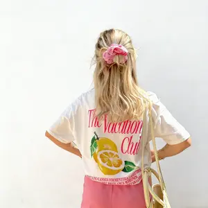 Women's Oversized The Vacation Club Lemon Graphic T-Shirt Short Sleeve Tee Retro Summer Fruit Print Casual Streetwear Tops for Beach Vacation Fans
