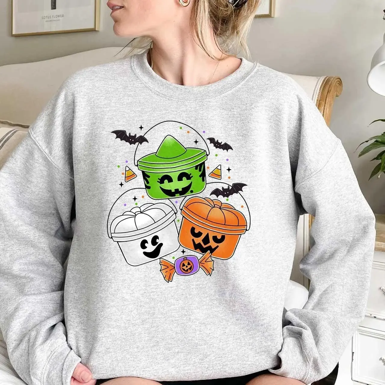 Spooky Nuggets Meal Bucket Sweatshirt, Halloween Chicken Nuggets Crewneck, Funny Halloween Shirt, Spooky Season Graphic Tee, Cute Fast Food Halloween Party Apparel, Autumn Fall Gift for Women & Men, Trendy Oversized Pullover Sweater