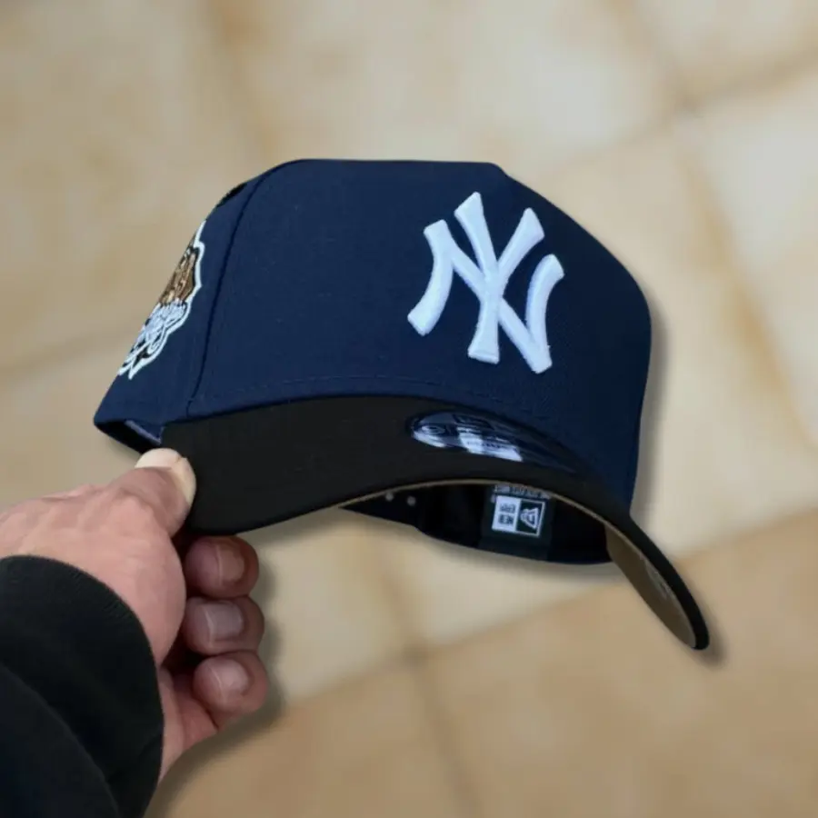 New Era MLB Yankees 9FORTY Cap, New York NY Navy Blue Baseball Hat, White Logo Black Under Brim, Adjustable Curved Brim Cap, Streetwear Hip Hop Vintage Trendy TikTok Viral Hat, Unisex Gorras Gorra Beisbol