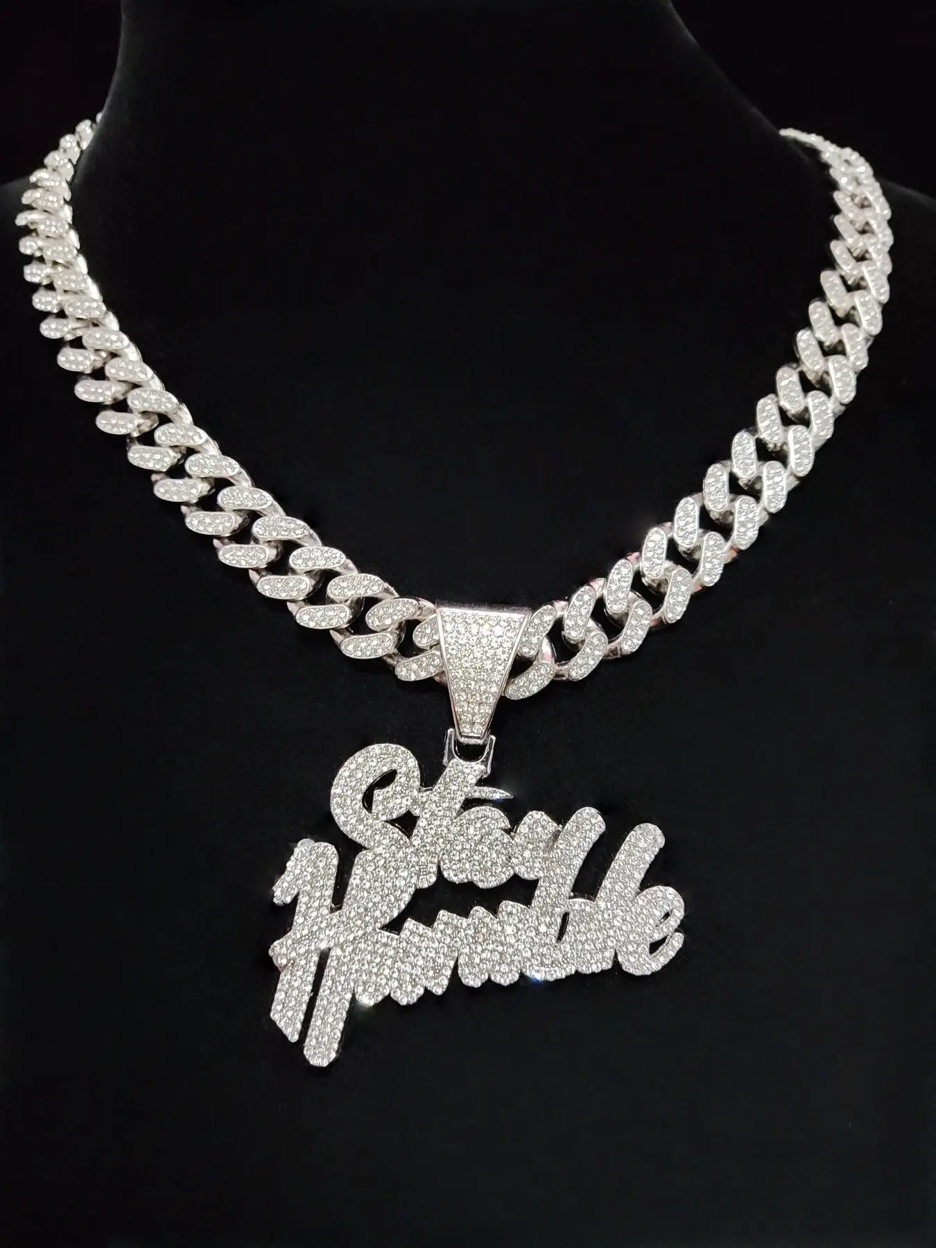 Fashion Creative Inspirational Letter Pendant Necklace, Miami Cuban Chain, Street Style Hip Hop Jewelry for Men Women, All Seasons Wear, Iced Out Necklace