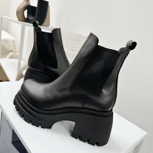YORK; Women’s Classic Leather Ankle Boots, Elastic Gores, High Platform