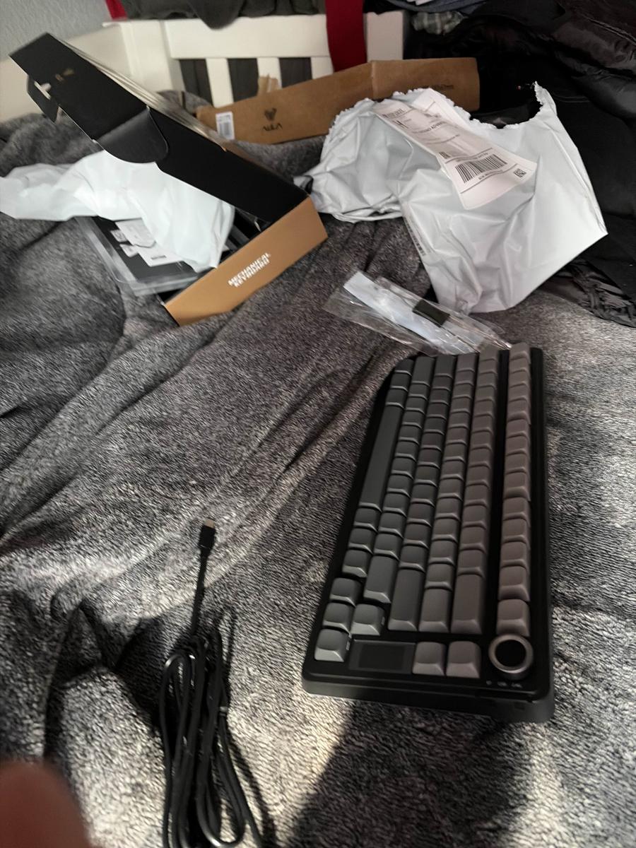 Item: Side Print Gradient Gray